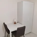 Visconti House Apartament *